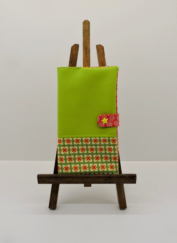 Porte chéquier femme en simili cuir vert pomme et coton à fleurs vintages