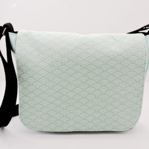 Grand sac besace bandoulière en simili cuir bleu givré et coton japonais